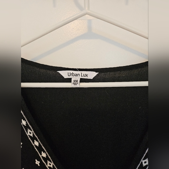 Urban Lux Embroidered Caftan - Picture 5 of 7